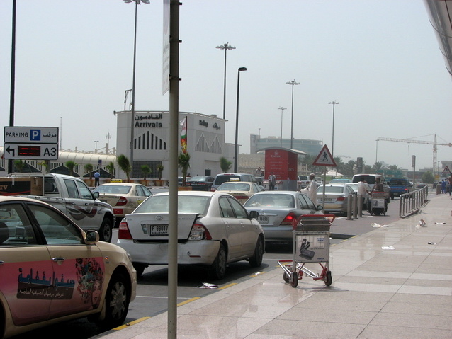 Why have there been 3000 cars abandoned at the Dubai airport